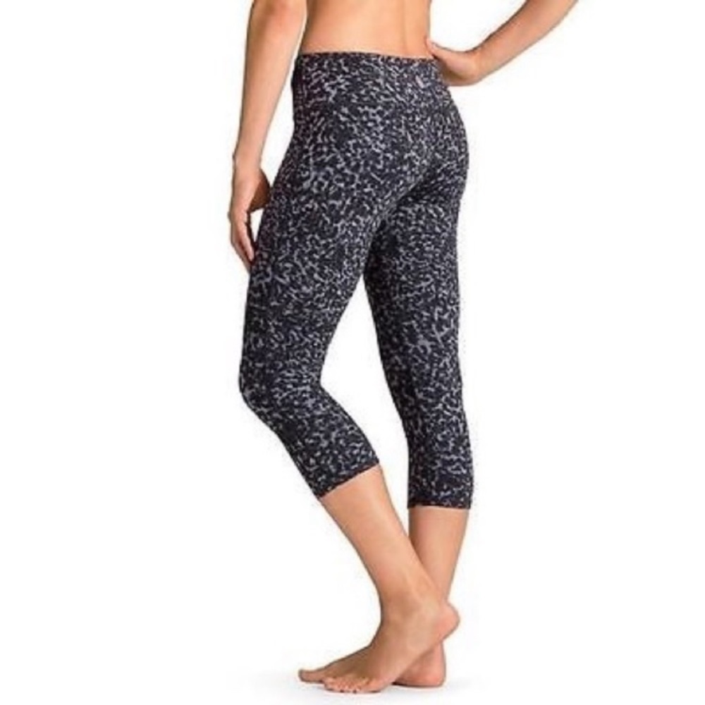 Athleta Energy Chaturanga Cropped Leggings - Animal Print